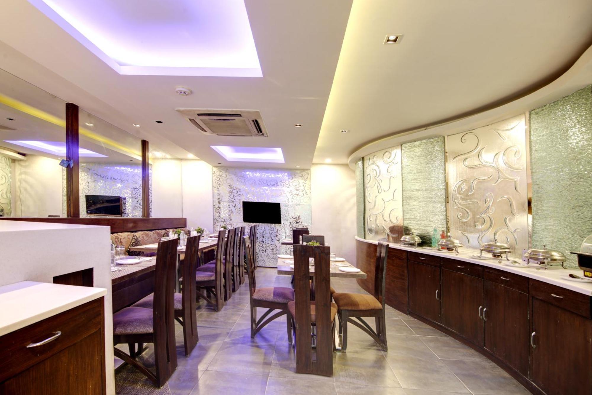 Hotel Good Times Near Ganga Ram Hospital And Karol Bagh Metro Delhi Kültér fotó